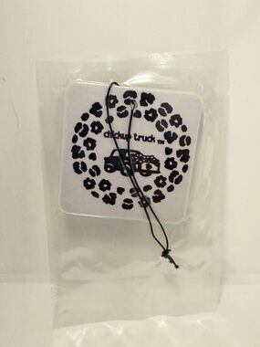 (2) Chickup Truck Leopard Print Car Sealed Air Freshener - NWT 🖤🛻🐥🖤